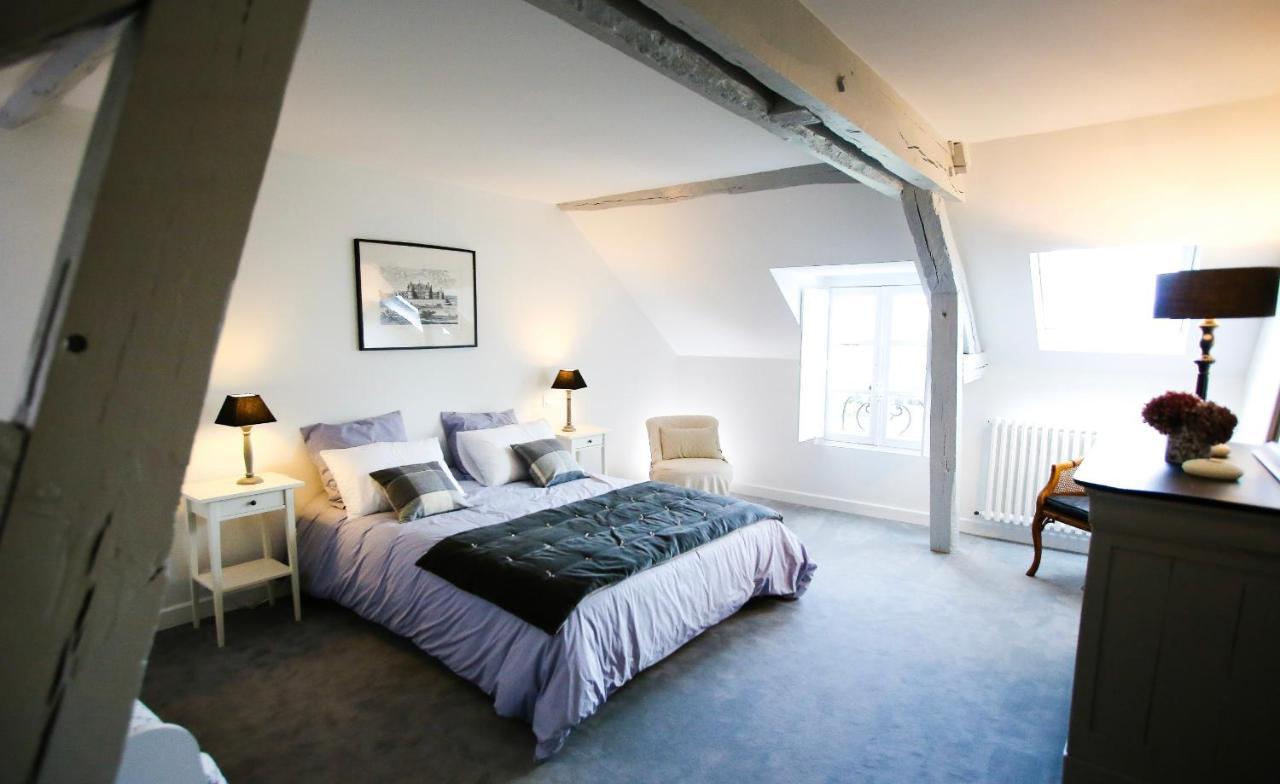 L'Atelier Apartment Saint-Denis-sur-Loire Exterior photo