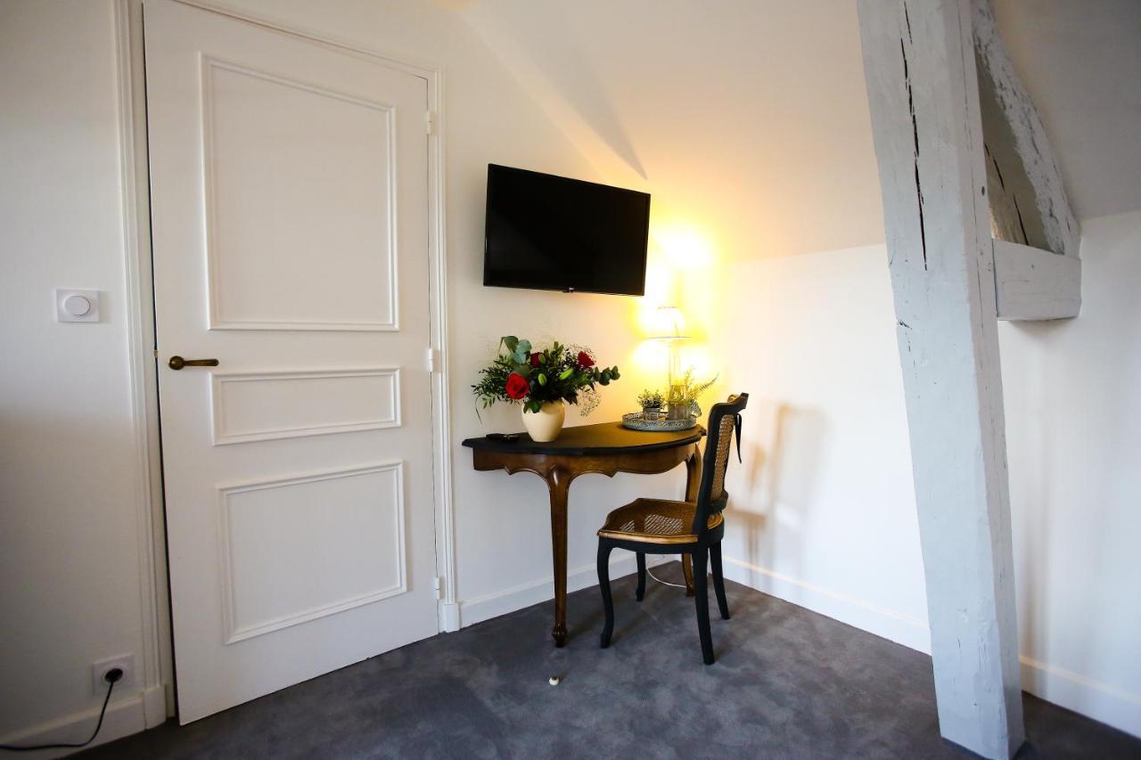 L'Atelier Apartment Saint-Denis-sur-Loire Exterior photo